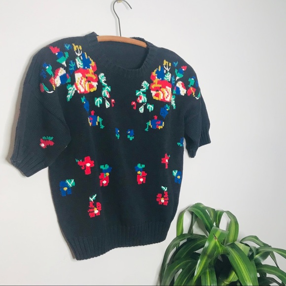 Vintage Retro 90’s Crop Floral Knit Sweater - Picture 4 of 4